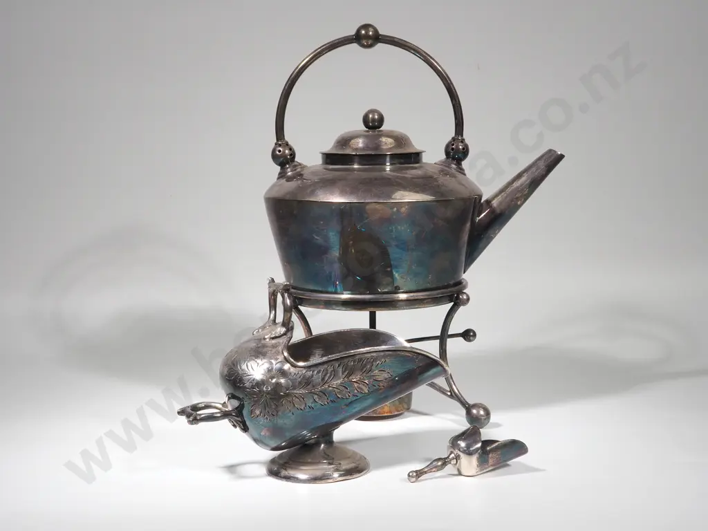 Vintage Spirit Kettle & Sugar Scuttle Image 1++