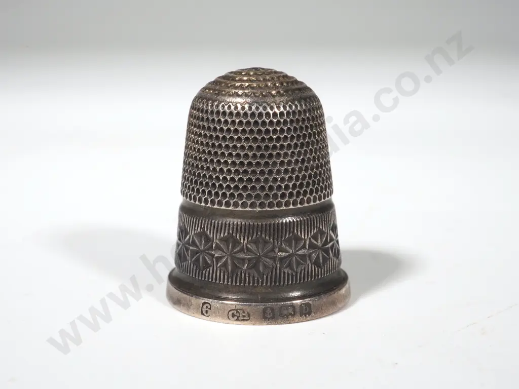 Sterling Silver Thimble - Maker:  Charles Horner - Birmingham 1901 Image 1++