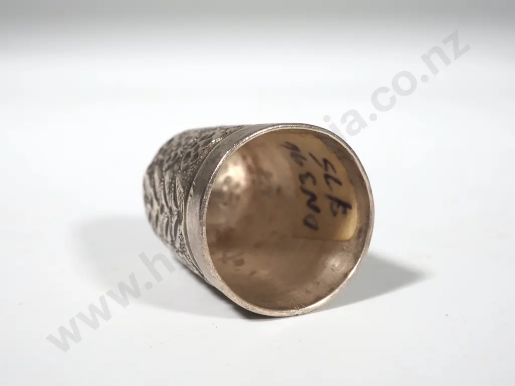 Sterling Silver Thimble - Maker: James Fenton - Birmingham 1903;  Leaves & Flowers Decoration Image 1++