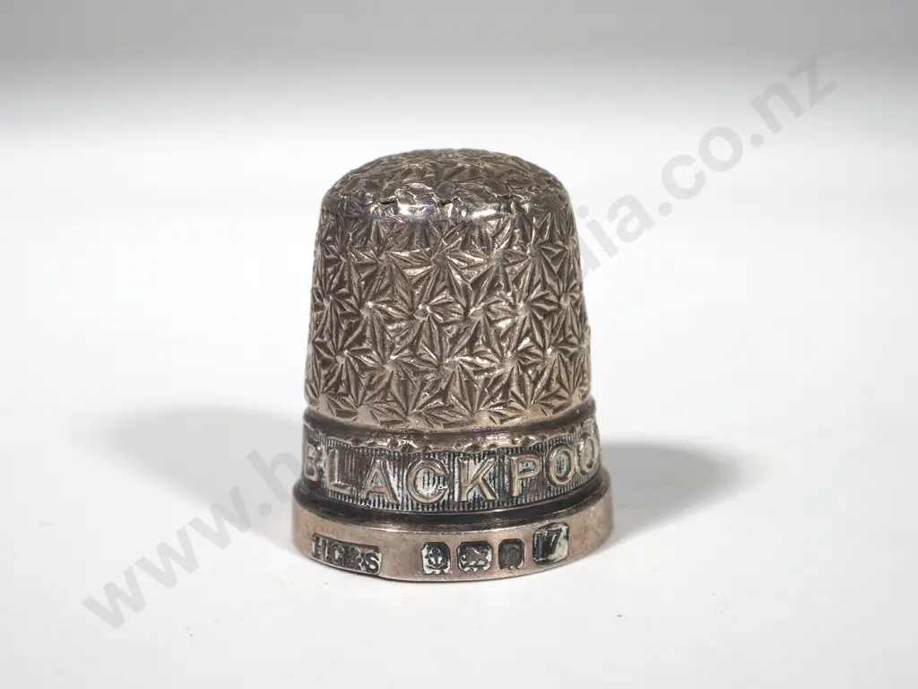 Sterling Silver Thimble - maker: Henry Griffith & Sons - Birmingham 1930;  Ribbed Band Marked Blackpool Image 1++