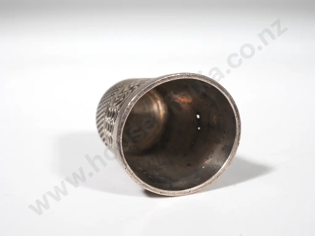 Sterling Silver Thimble - maker: James Fenton - Birmingham 1907 Image 1++