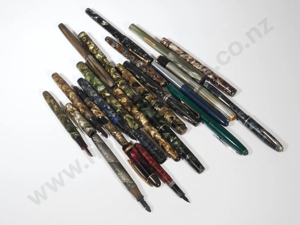 Large Assorted Lot of Marbled Pens A/F Image 1++