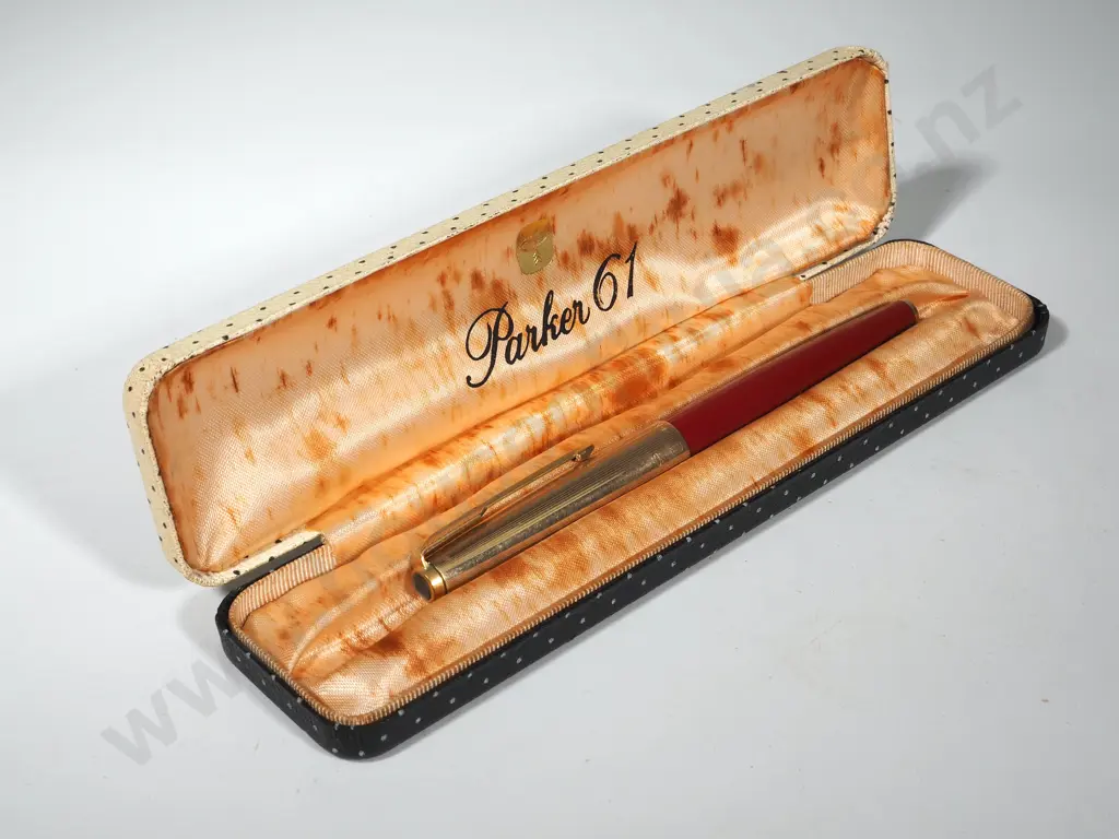 One Vintage Cased Parker 61 Pen Image 1++