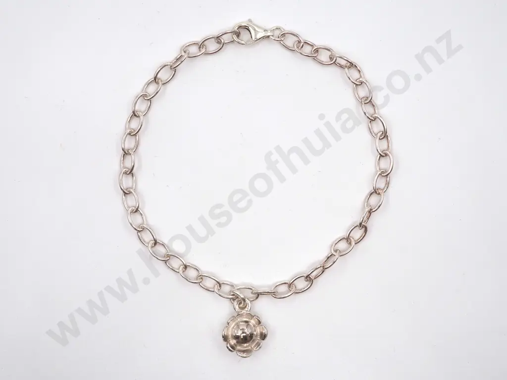 Sterling Silver Flower Pendant on Oval Link Bracelet Image 1++