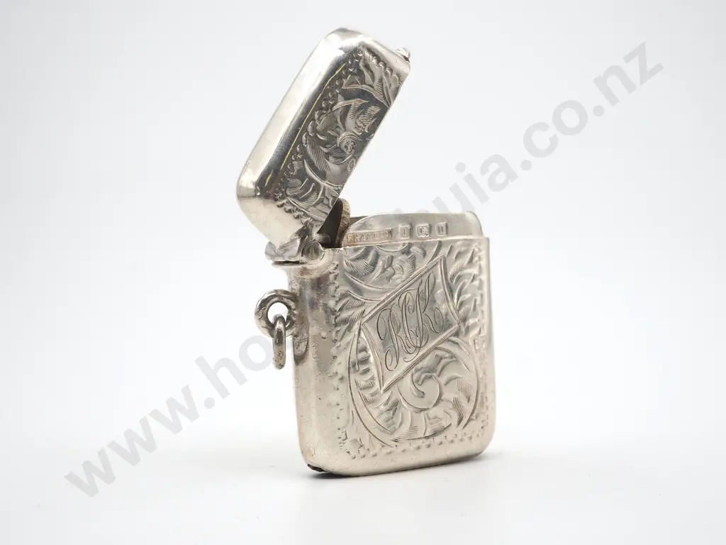 Sterling SIlver Engraved Vesta Case  Image 1++