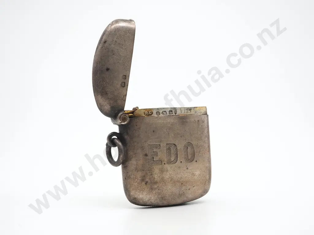 Sterling Silver Vesta Box w Plain Body. Initialled EDO Image 1++