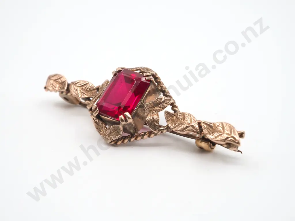 9ct Gold Synthetic Ruby Brooch  Image 1++