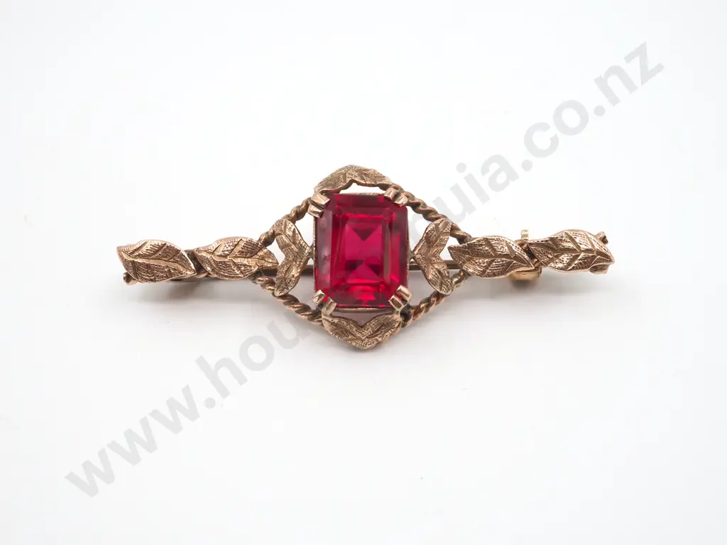 9ct Gold Synthetic Ruby Brooch  Image 1++