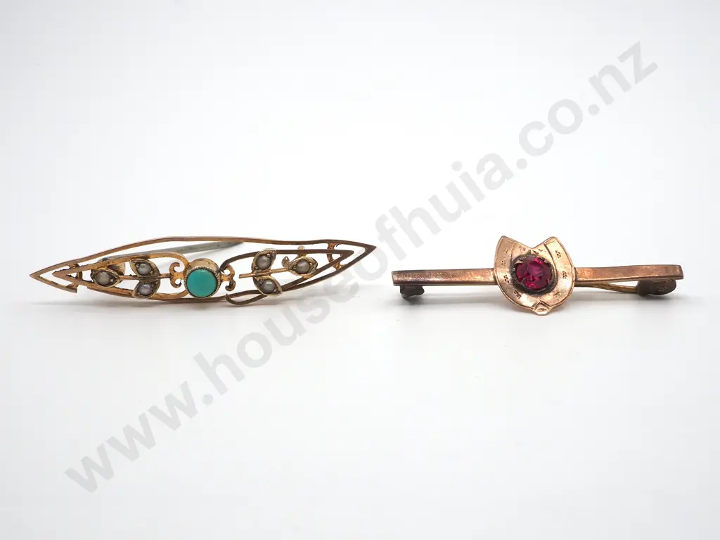 Two 9ct Gold Vintage Brooches  Image 1++