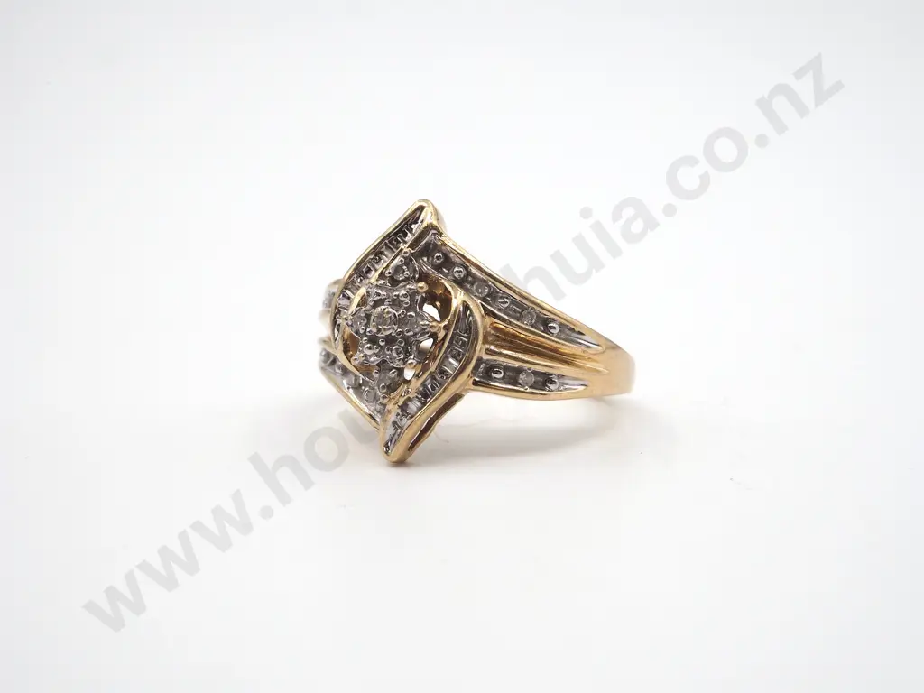 9ct Gold Diamond Ring A/F Image 1++