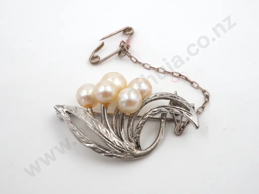 Sterling Silver Pearl Brooch Image 1++
