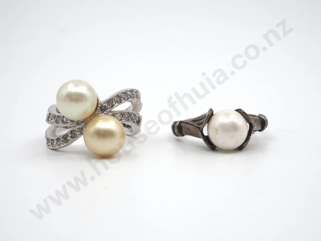 Two Imitation Pearl Rings Image 1++