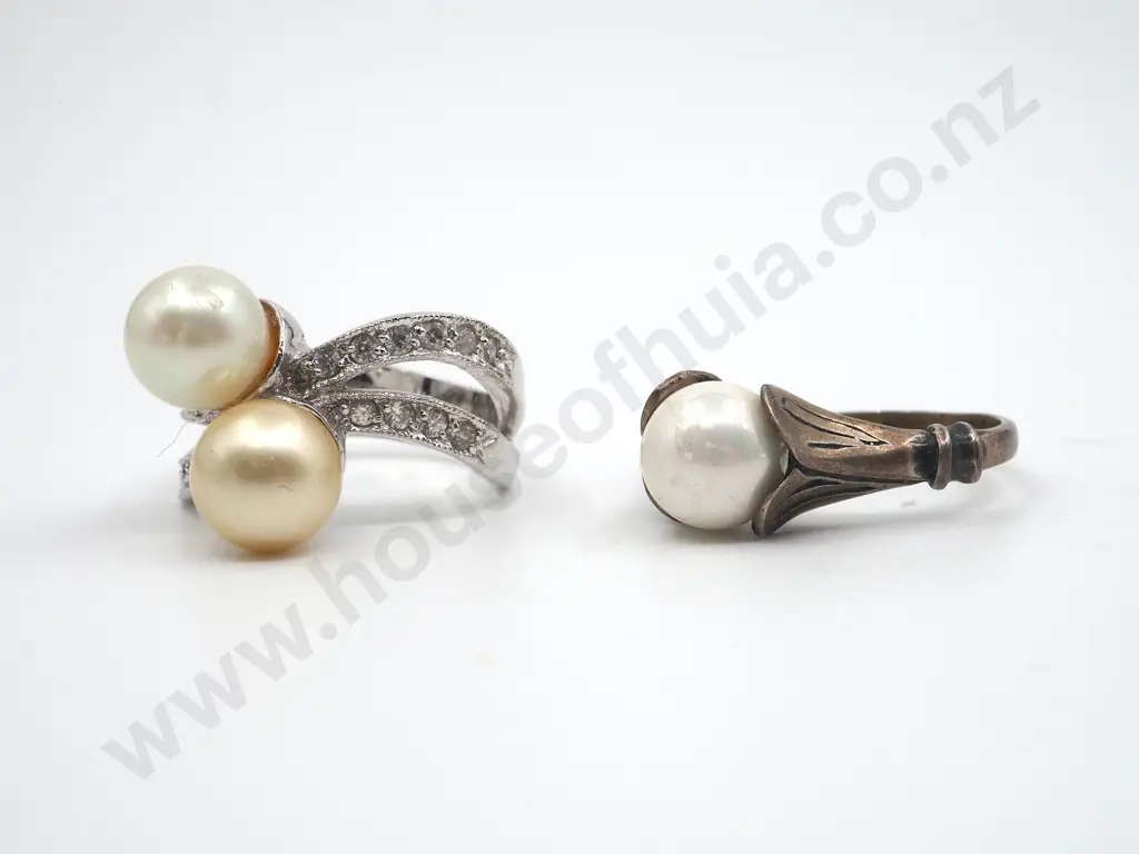 Two Imitation Pearl Rings Image 1++