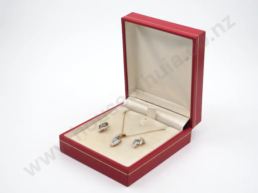 Cased Earring Necklace Set 9ct Gold & Gems Image 1++