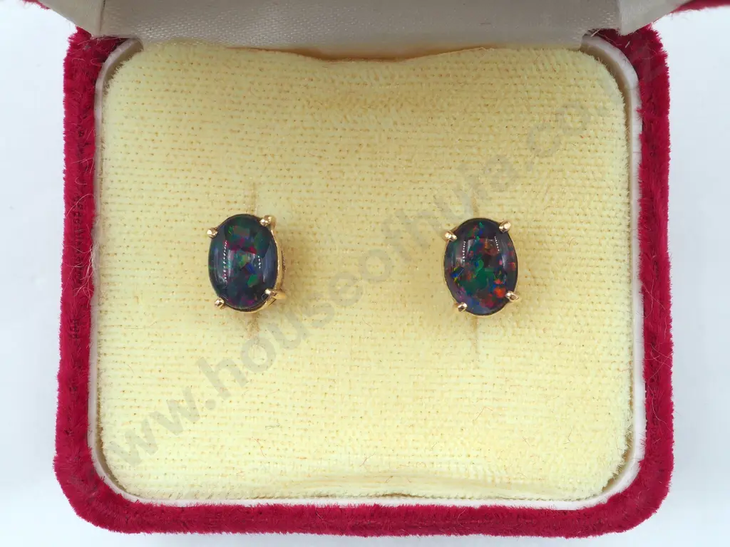 Cased 9ct Gold  Earrings Image 1++