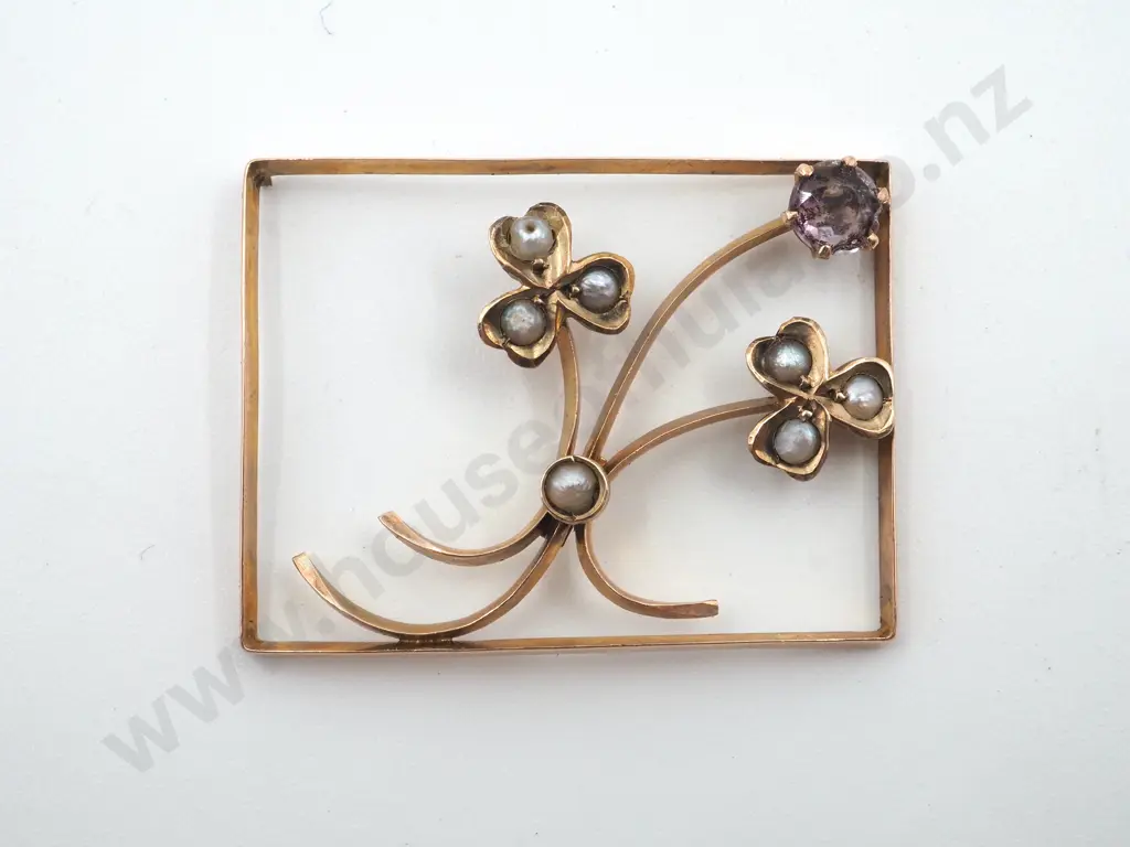 Antique 9ct Gold Seedpearl & Amethyst Flower Pendant Image 1++