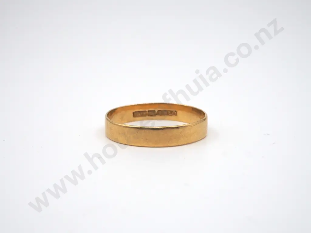 18ct Gold Wedding Band Image 1++