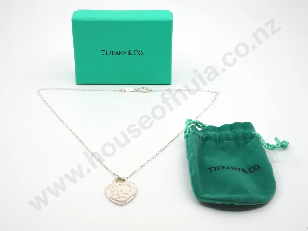 Faux Tiffany & Co Silver Necklace & Box  Image 1++