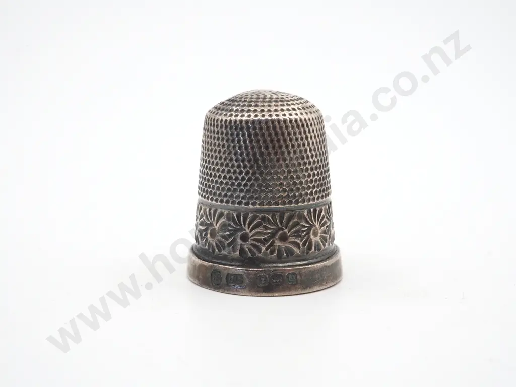 Sterling Silver Thimble. Maker JS Image 1++
