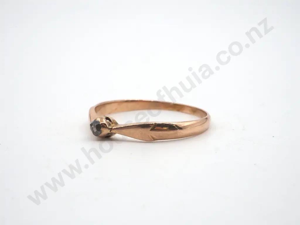 9ct Rose Gold Ring w Rose Cut Diamond Image 1++