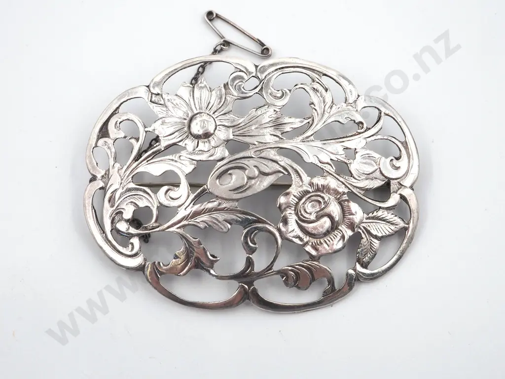 Decorative Sterling Silver Brooch Image 1++
