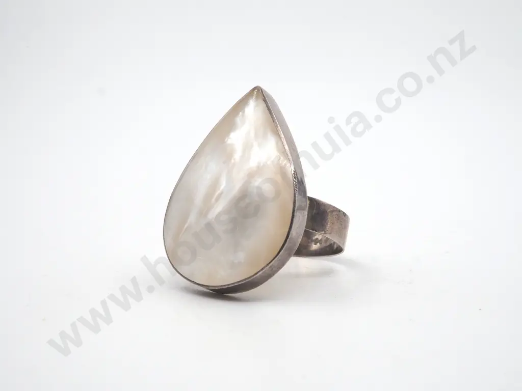 Sterling Silver Mother of Pearl Ring Image 1++
