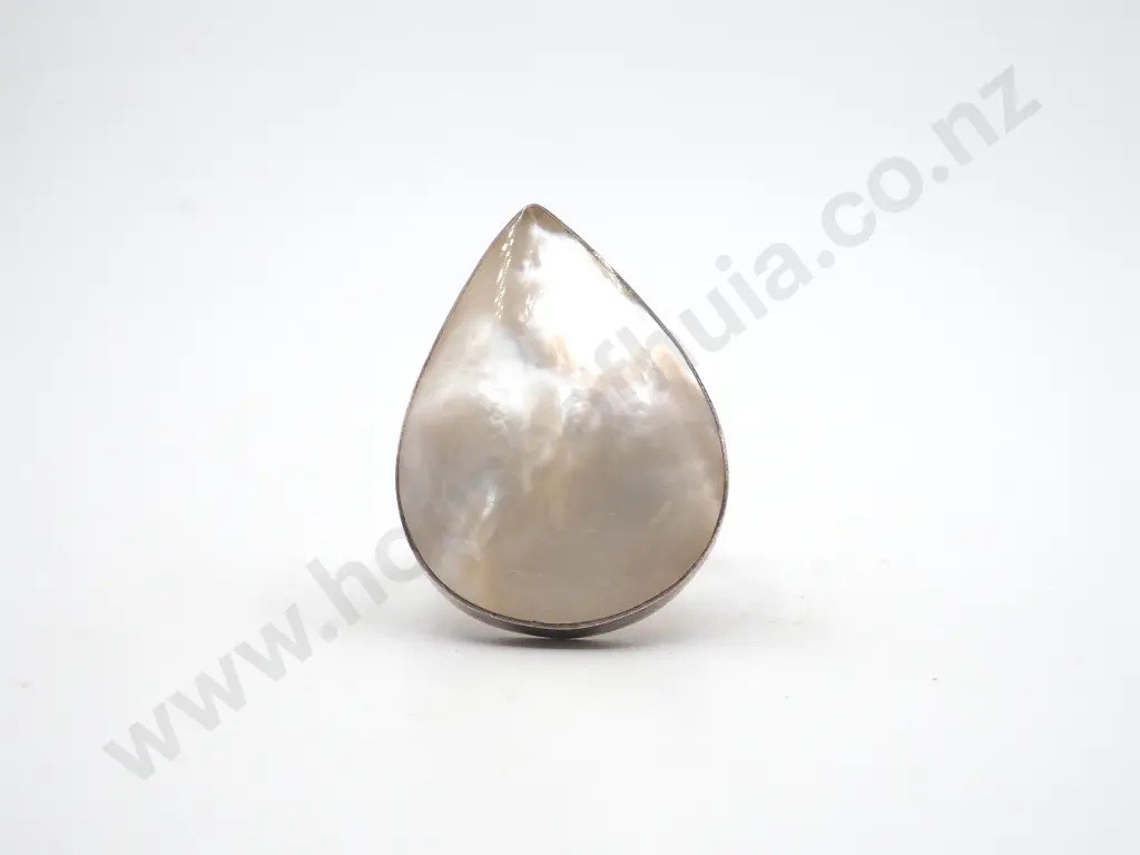 Sterling Silver Mother of Pearl Ring Image 1++