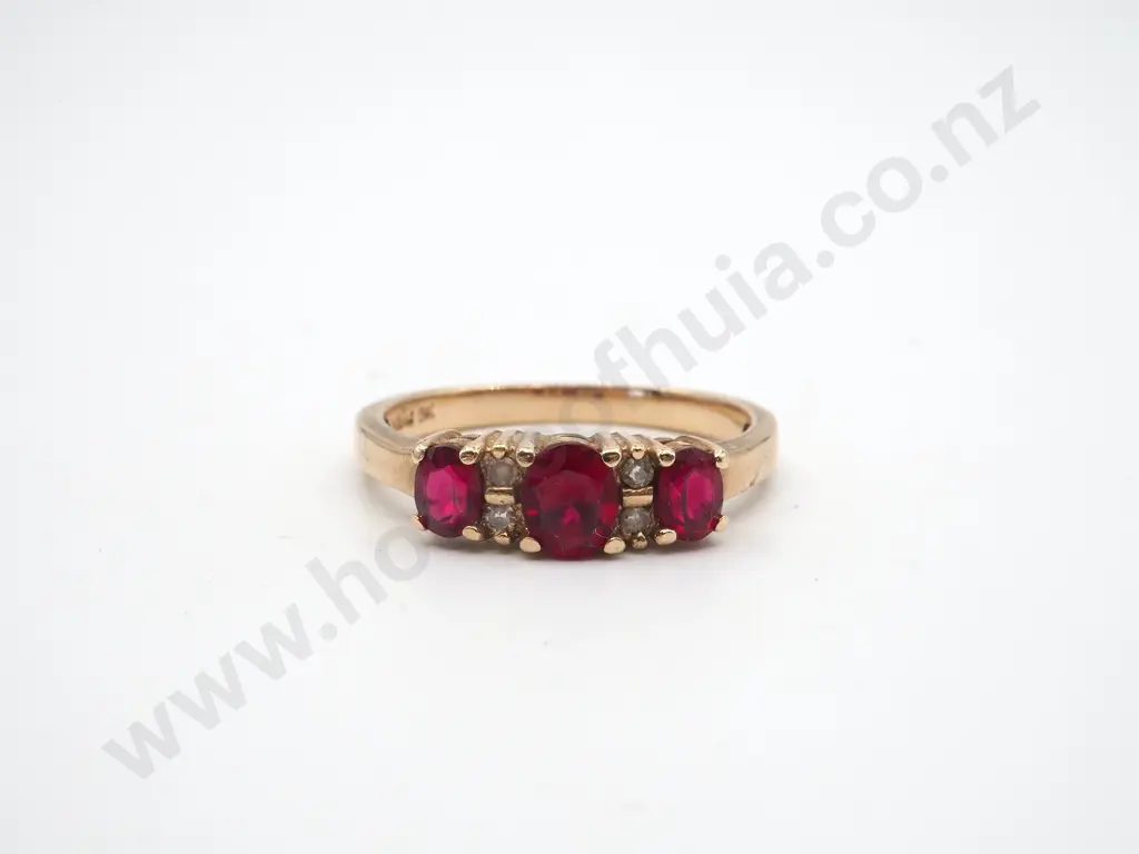 Michael Hill 9ct Gold & Gem Ring Image 1++