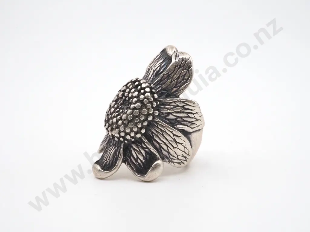 Sterling Silver Flower Ring Image 1++