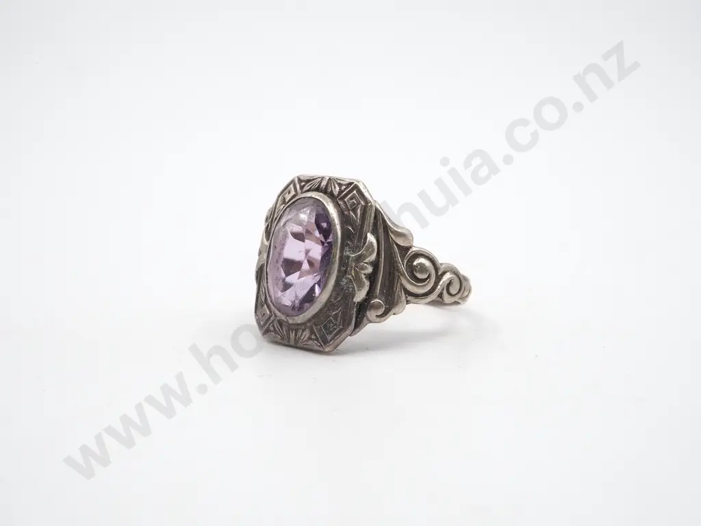 Decorative Sterling Silver & Amethyst Ring Image 1++