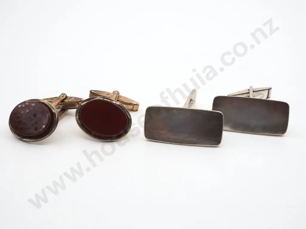 Pair of MOP Cufflinks & a Pair of Carnelian Cufflinks  Image 1++