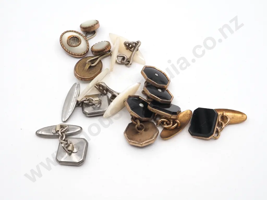 Five Pairs of Vintage Cufflinks Image 1++