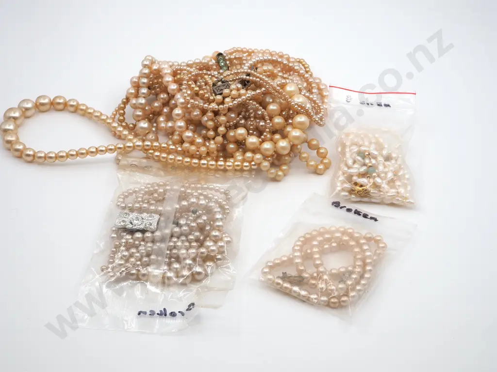 Bag of  Ten  Strings of Pearls Of Various Sizes (Three Broken) Image 1++