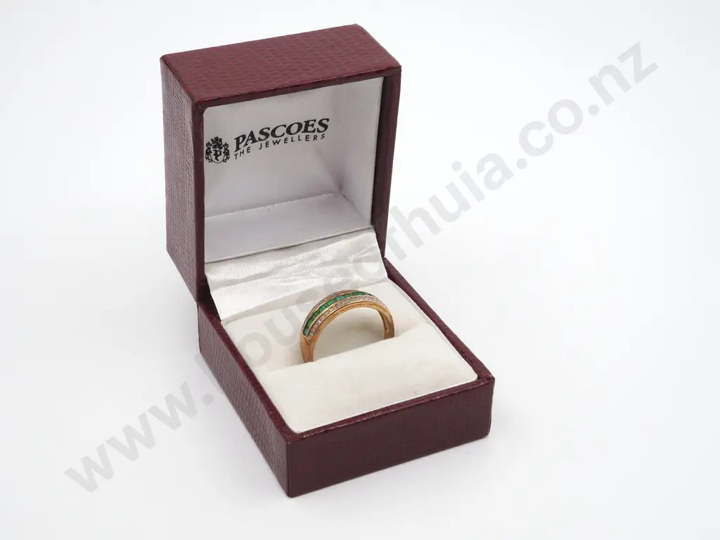 9ct Emerald & Diamond Ring  Image 1++