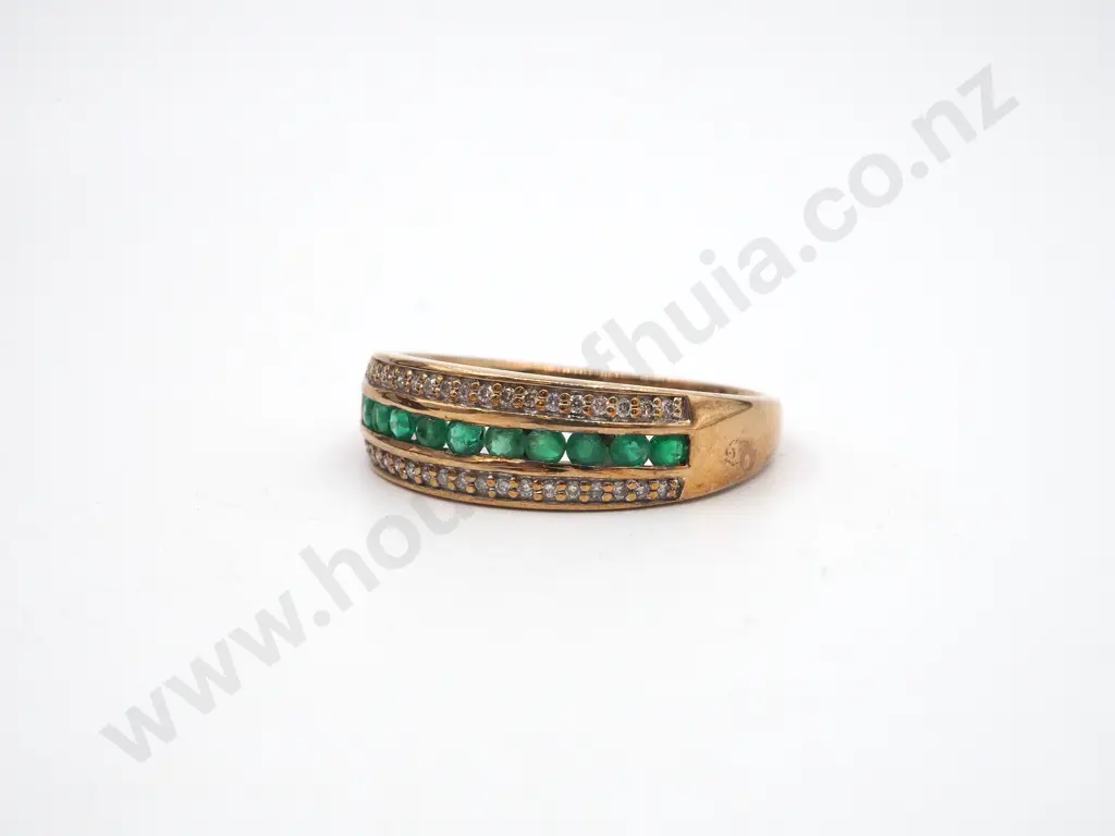9ct Emerald & Diamond Ring  Image 1++