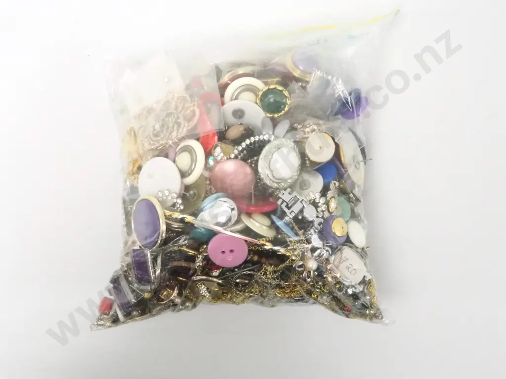 Large Bag of Costume Jewellery Including Earrings, Buttons, Brooches  Image 1++