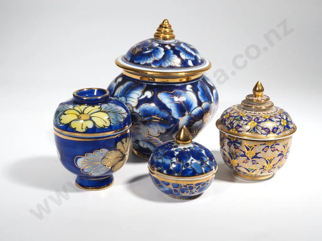 Four Blue & White Gilded Lidded Jars Image 1++
