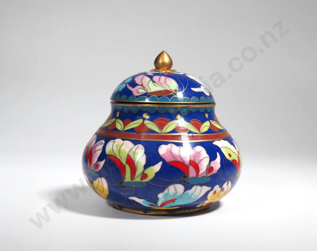 Cloisonné Lidded Jr w Butterfly Decorations Image 1++