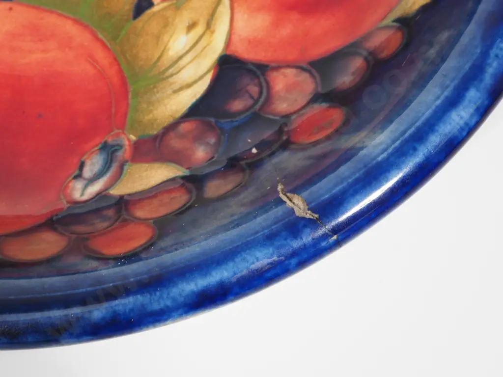 Moorcroft Plate in the Pomegranate Pattern - Green Signature A/F Image 1++