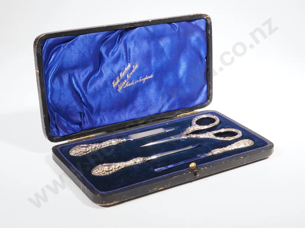 Cased Sterling Silver Manicure Set  Image 1++