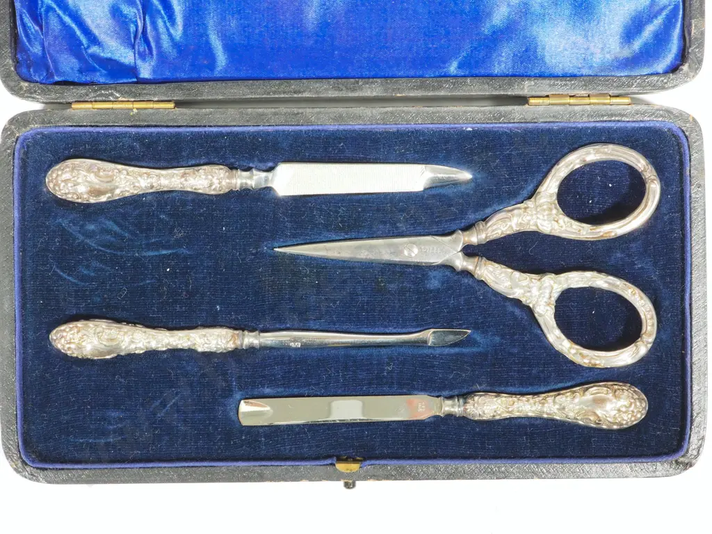 Cased Sterling Silver Manicure Set  Image 1++
