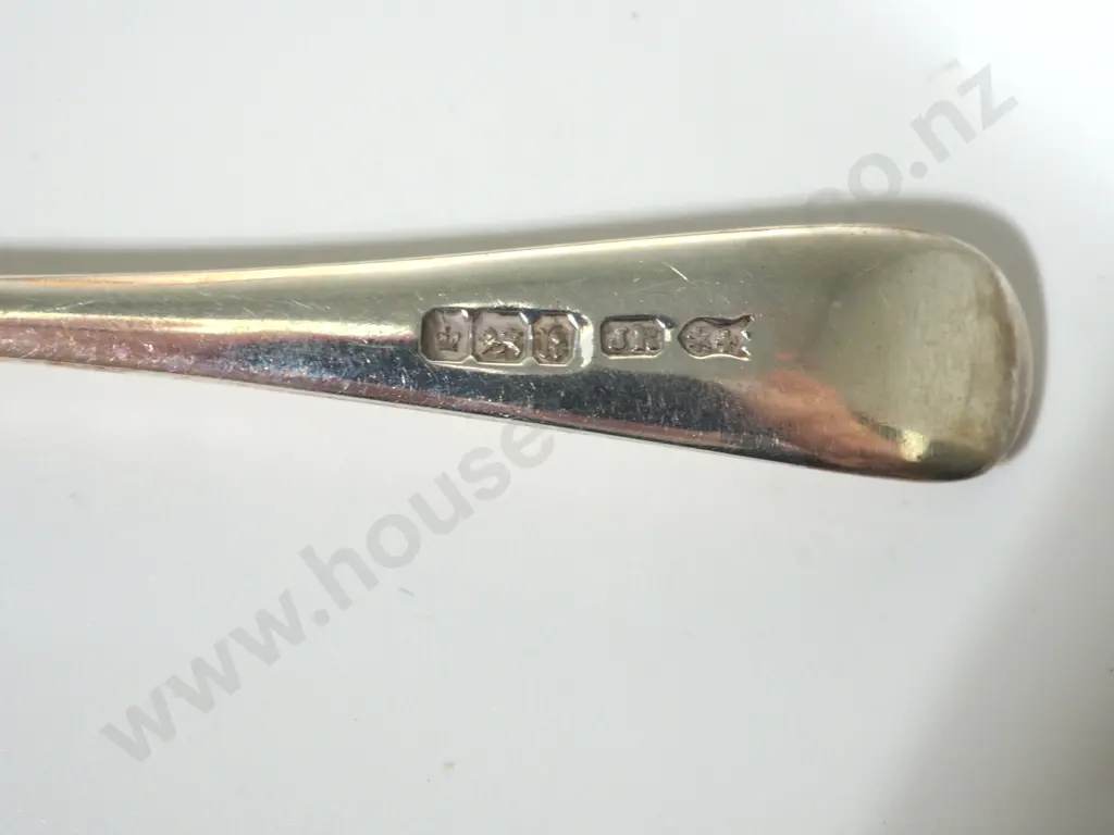 Cased Sterling Silver Teaspoons & Tongs - Old English Rattail Pattern Image 1++