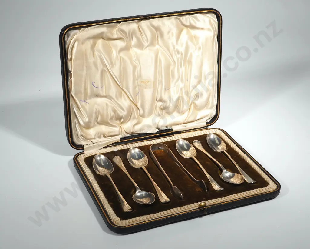 Cased Sterling Silver Teaspoons & Tongs - Old English Rattail Pattern Image 1++