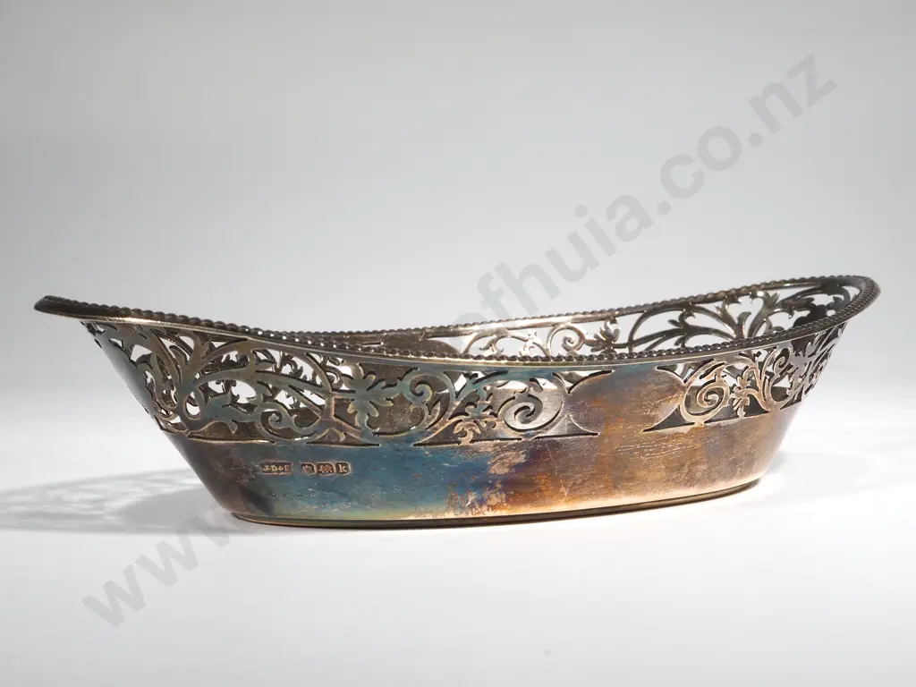 Sterling Silver Boat Shaped Bon Bon Dish w Pierced Rim Image 1++
