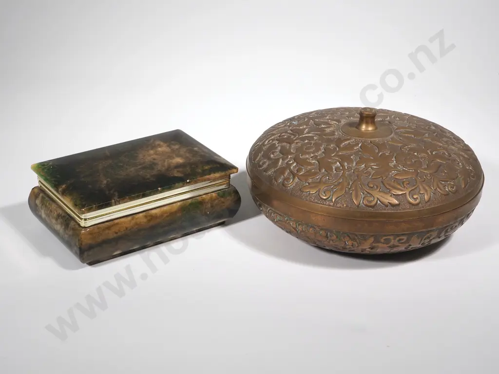Mossy Agate Jewellery Box & Lidded Brass Bowl Image 1++