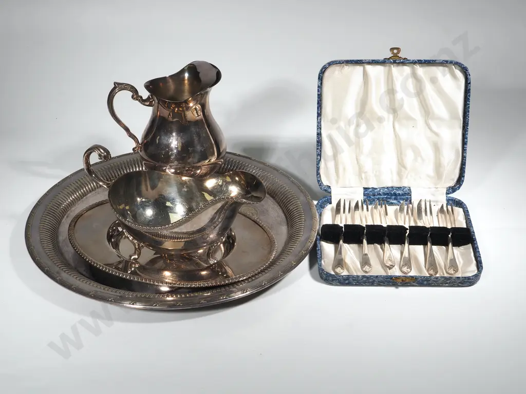 Collection of Silver Plate - Gravy Boat - Milk Jug - Cake Forks - Salver Image 1++
