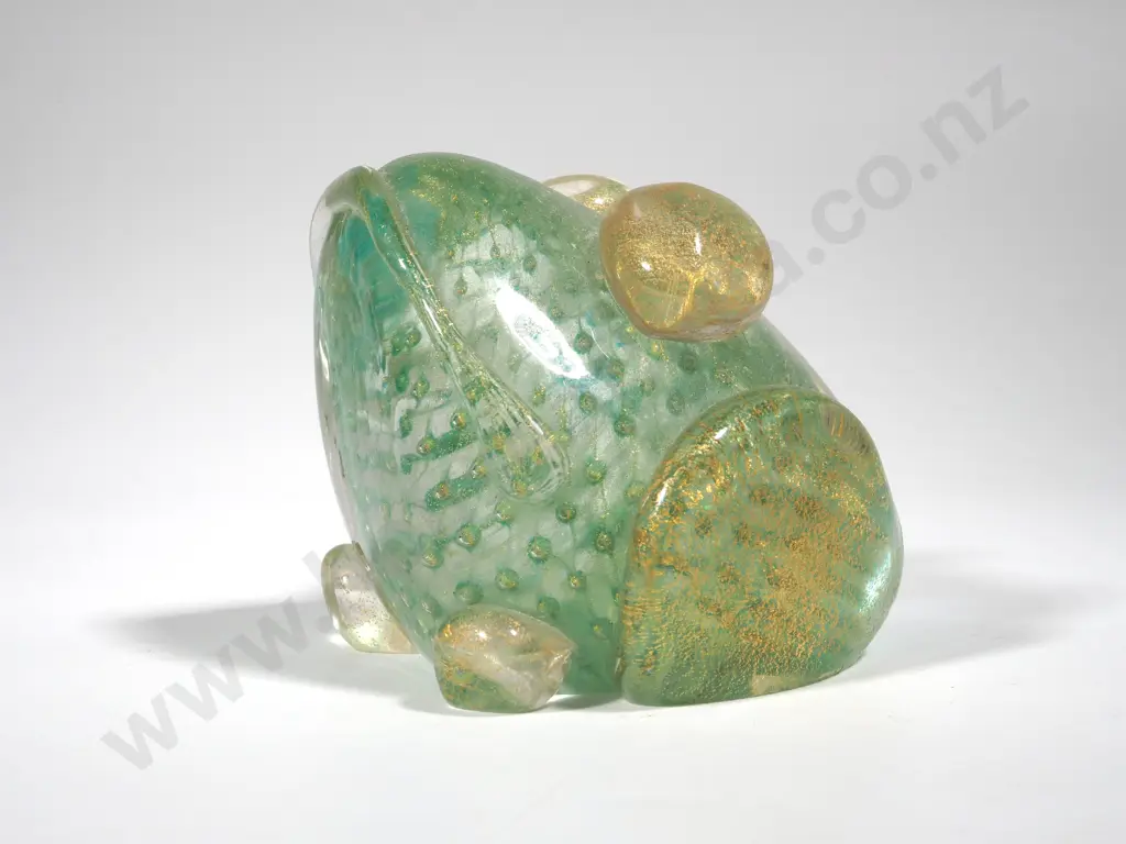 Aventurine Glass Frog Image 1++