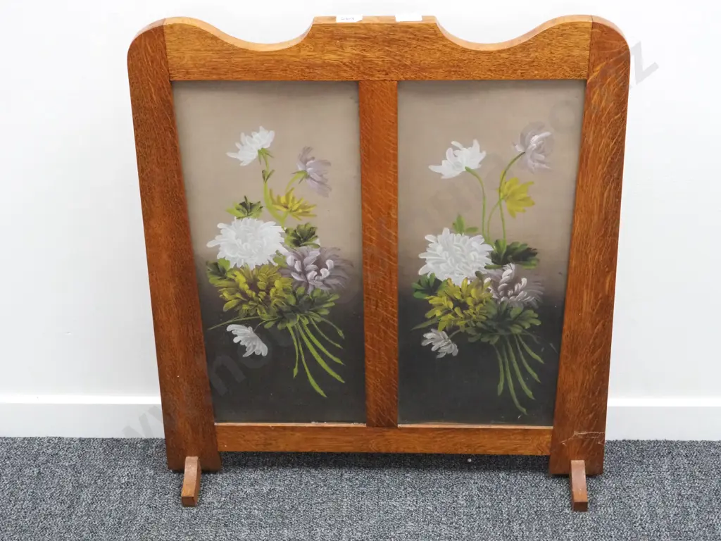 Arts & Crafts Oak Fire Screen ( Good Condition)  Image 1++