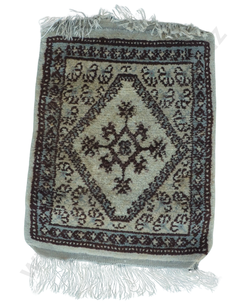 Small Vintage Hand-knotted Beluch Rug Image 1++