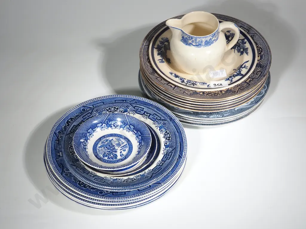 A Collection of Antique 11 Blue & White Plates & One Jug Image 1++